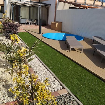 Sarkcsillag Teljes Csaladihaz- Star Complete Family House Apartment แซแก็ด ภายนอก รูปภาพ